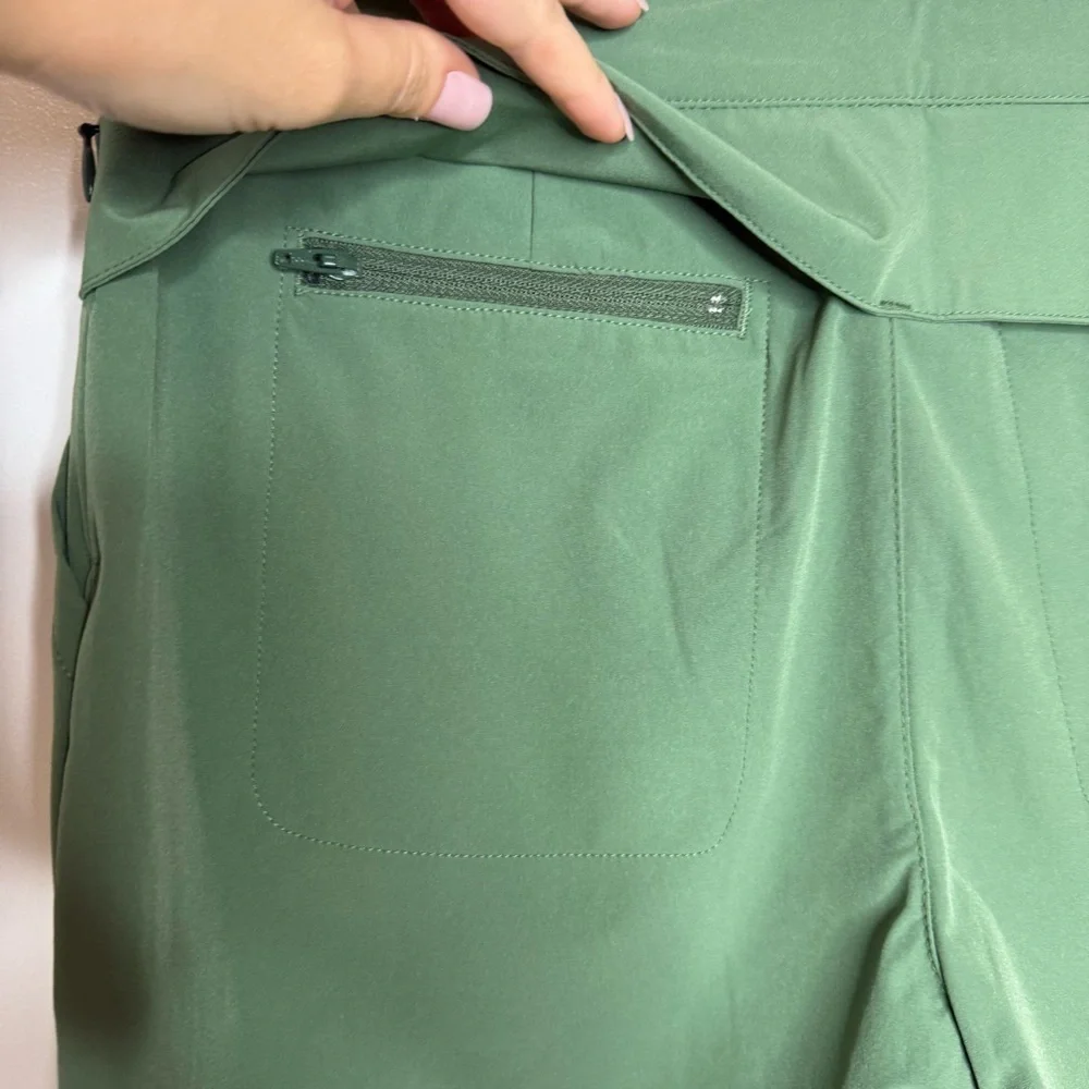 Mountain Khakis Green Lagoon Trail Shorts Classic Fit- Size 4 NWT - Picture 5 of 16